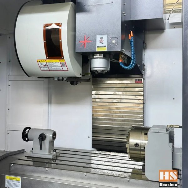 Вертикальный фрезерный трехосевой обрабатывающий центр с ЧПУ HUASHUO VMC-1050 - Фото №2