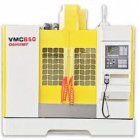 Вертикальный фрезерный трехосевой обрабатывающий центр с ЧПУ Dalian Dahui Machinery Equipment Co., Ltd VMC 1060