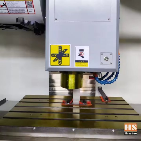 Вертикальный фрезерный трехосевой обрабатывающий центр с ЧПУ HUASHUO VMC-855 - Фото №2