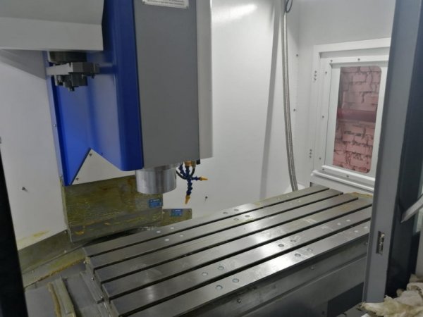Вертикальный фрезерный трехосевой обрабатывающий центр с ЧПУ Z-MaT VMC1050 - Фото №21